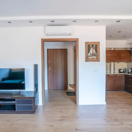Apartment Werona Selfcheckin Ac *