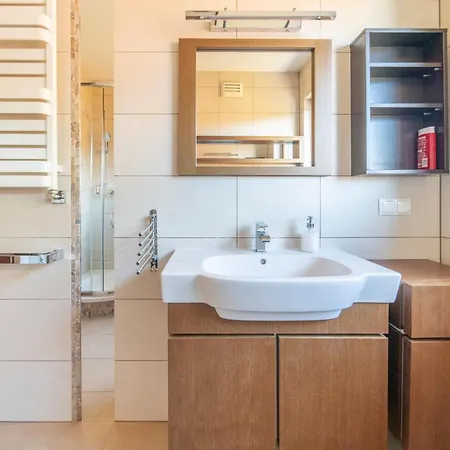 Werona Check-in 24h Aircon Privat Parking * Wroclaw