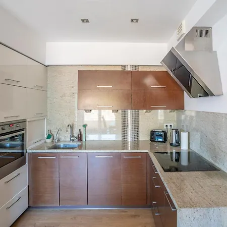 Apartment Werona Selfcheckin Ac