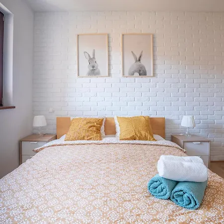 Werona Check-in 24h Aircon Privat Parking *