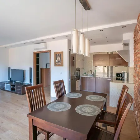 Apartment Werona Selfcheckin Ac Wroclaw