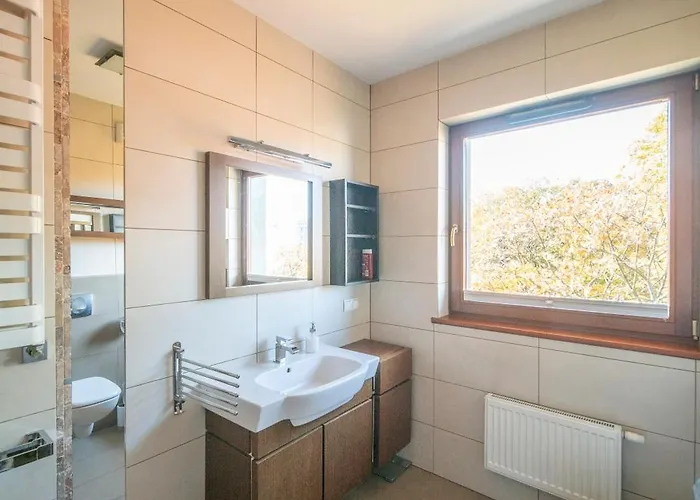 Werona Check-in 24h Aircon Privat Parking